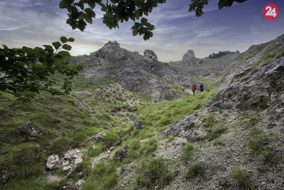 Ilustračný obrázok k článku Voňavé borovice aj dolomity: Zažite scenériu pripomínajúcu chorvátsku Dalmáciu!