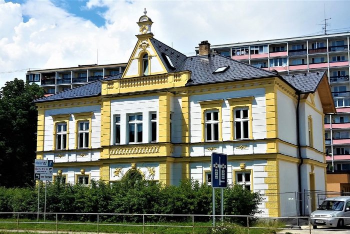 Ilustračný obrázok k článku Už mala byť hotová! Poznáme dôvod meškania rekonštrukcie Považskej knižnice