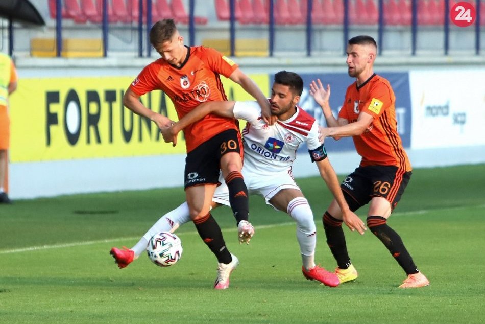 Ilustračný obrázok k článku Liptáci si dali vlastné góly: Šťastie sa priklonilo na stranu AS Trenčín