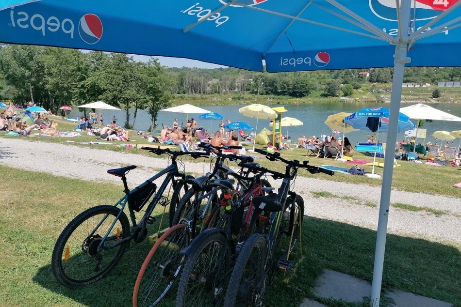 Ilustračný obrázok k článku V OBRAZOCH: Bukovec je v letných horúčavách obľúbeným miestom rekreantov