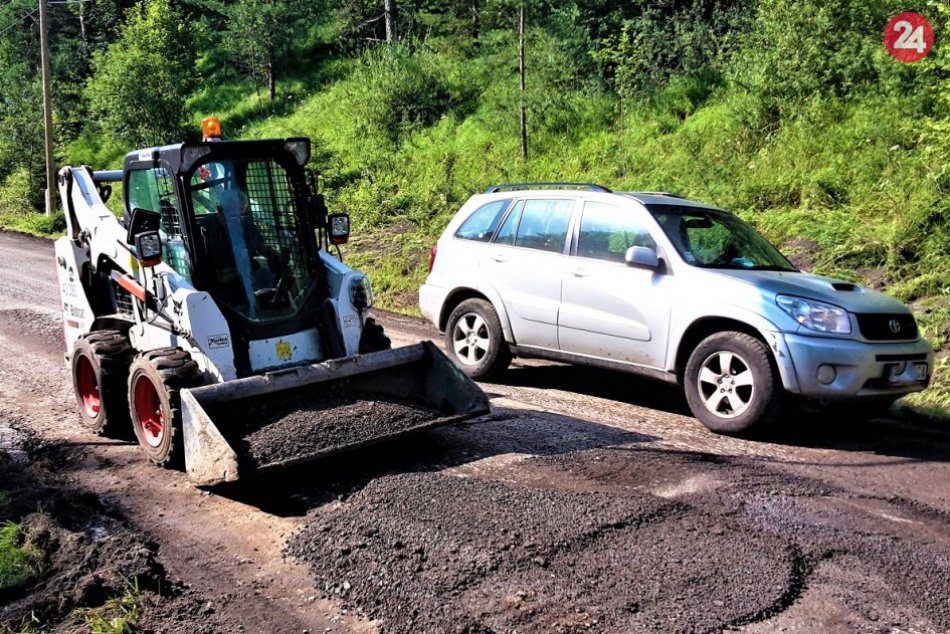Ilustračný obrázok k článku V Prievidzi začínajú opravy ciest a chodníkov: ULICE, kde sa bude pracovať