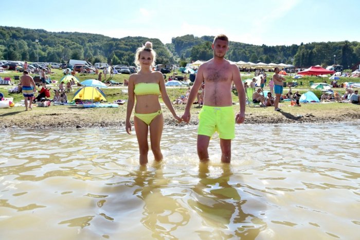 Ilustračný obrázok k článku Schladili sa vo vode ako za starých čias: Domašu obsadilo množstvo rekreantov, FOTO