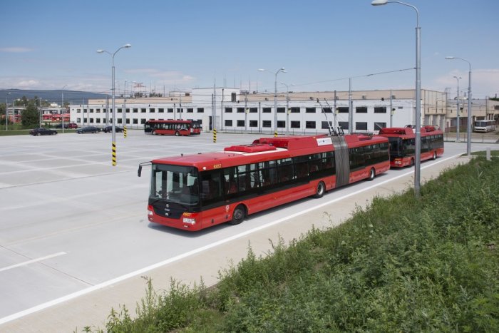 Ilustračný obrázok k článku Dopravný podnik plánoval nakúpiť nové autobusy. Nemá na to ale peniaze!