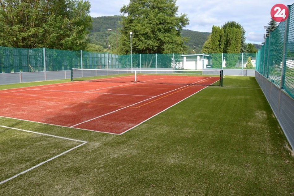 Ilustračný obrázok k článku Revúčania sa dočkali: V meste vyrástlo nové multifunkčné ihrisko, FOTO