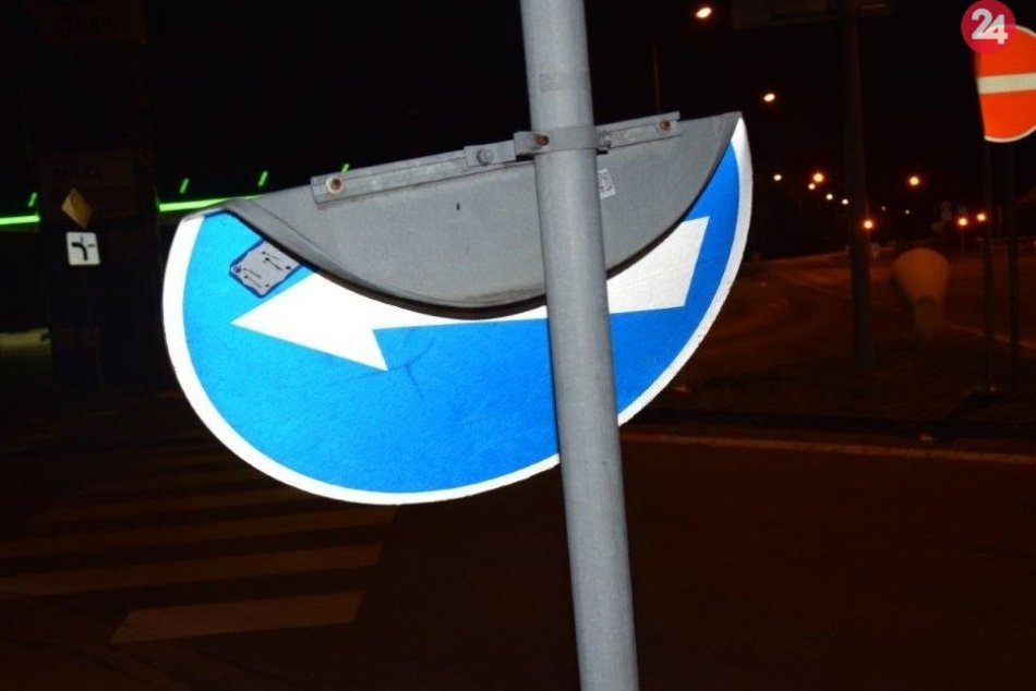 Ilustračný obrázok k článku Opitý Prievidžan sa v Trnave bavil svojsky. Ničil dopravné značky!