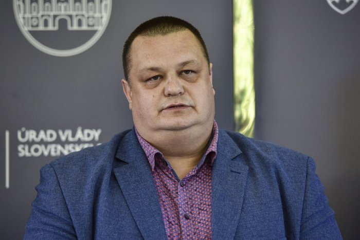 Ilustračný obrázok k článku Mikas sa vyjadril jasne: Chce zaviesť povinné očkovanie proti COVID-19?