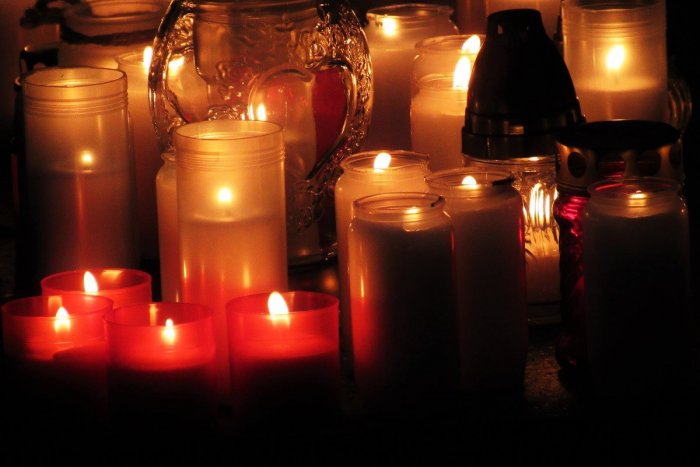 Ilustračný obrázok k článku Ďalšia tragédia v rodine: Zomrel syn speváka Bobbyho Browna, mal len 28 rokov