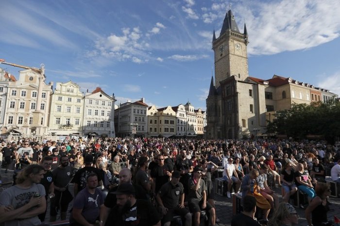 Ilustračný obrázok k článku Ukrajina má rekordný nárast nakazených, vysoké čísla hlási aj Česko