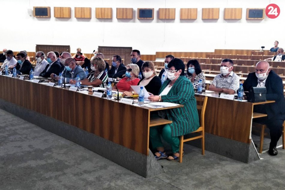 Ilustračný obrázok k článku Radnica zrušila mestské zastupiteľstvo: Mimoriadne testovanie poslancov i úradníkov!