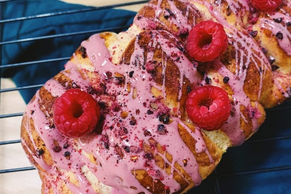 Ilustračný obrázok k článku Klasika naRUBY: Famózna malinová vianočka zachutí každému + RECEPT