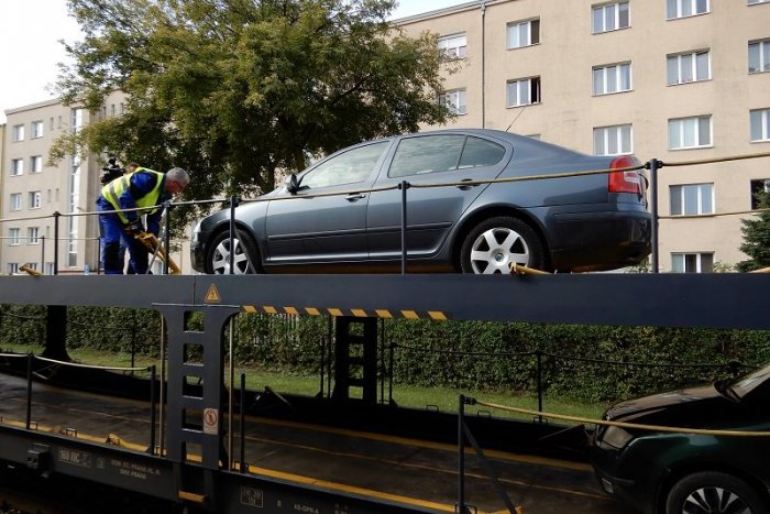 Ilustračný obrázok k článku Železnice opäť vypravia autovlaky, premávať budú na týchto trasách