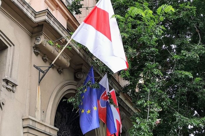 Ilustračný obrázok k článku Poplach na úrade Starého Mesta: Zamestnanec je pozitívny na koronu