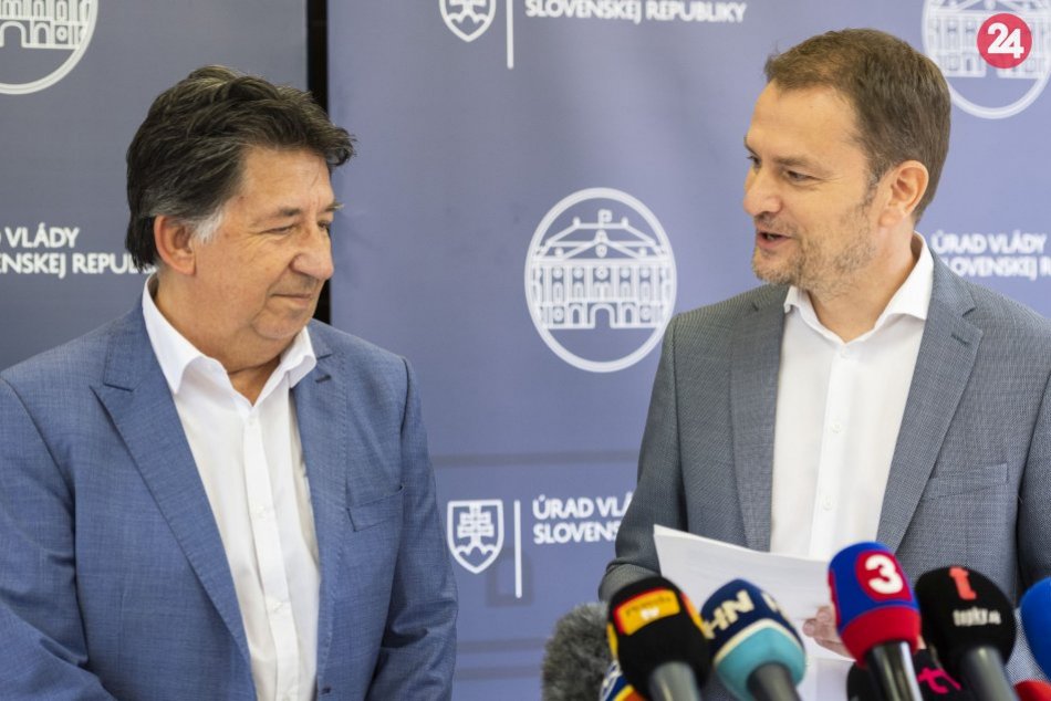 Ilustračný obrázok k článku Matovič prehovoril o "zlodejskej zmluve": Čo chce navrhnúť na zasadnutí vlády?