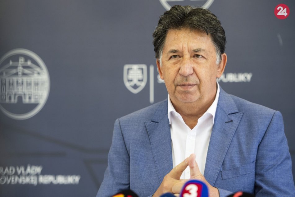 Ilustračný obrázok k článku Budaj o lyžiarskej hale na Donovaloch: Je mimoriadnym zásahom do životného prostredia