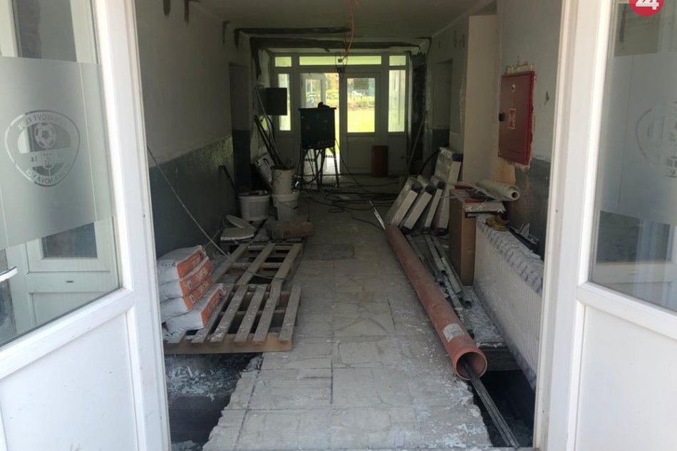 Ilustračný obrázok k článku Na futbalovom štadióne v Spišskej sa už pracuje: Čo sa vynoví a kedy bude kolaudácia?