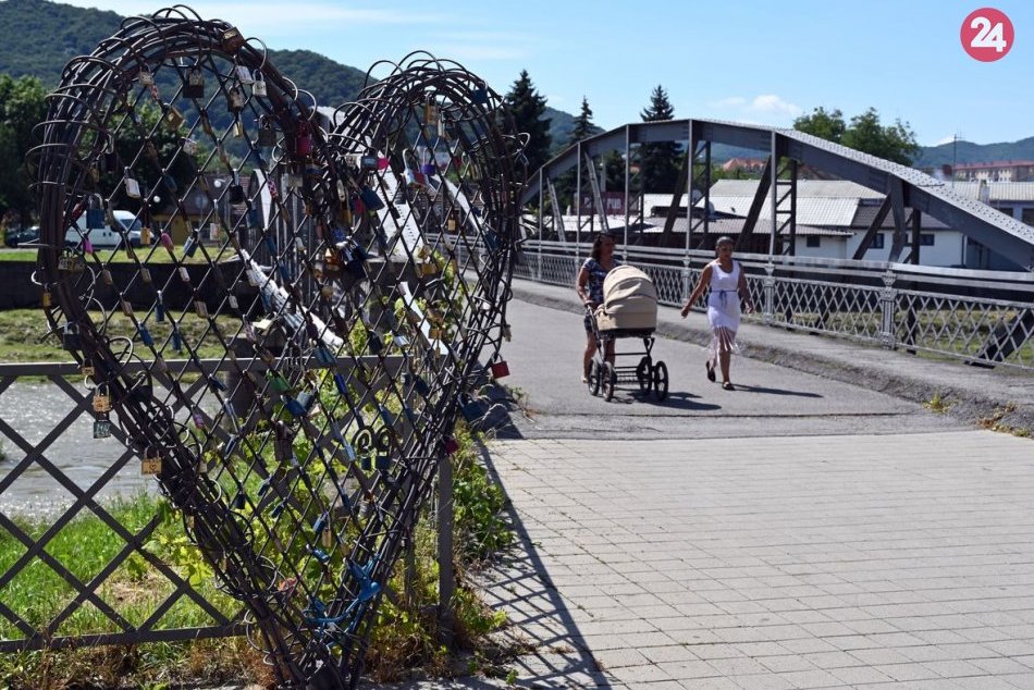 Ilustračný obrázok k článku Tip na výlet: V Humennom sa môžete prejsť po "bratrancovi" Eiffelovky, FOTO, VIDEO