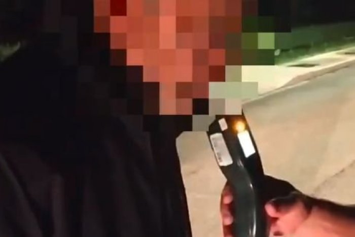 Ilustračný obrázok k článku Sila, v akom stave si sadol na motorku: Muža zadržali policajti zo Sliača, VIDEO