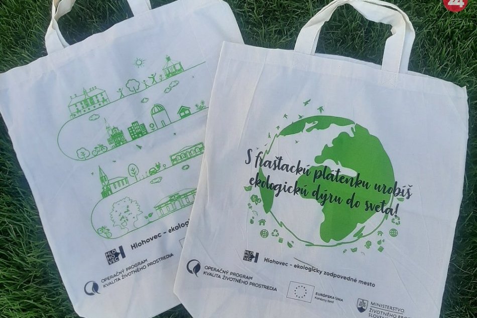 Ilustračný obrázok k článku Radnica chce, aby Hlohovčania prestali nakupovať do igelitiek. Ponúka alternatívu