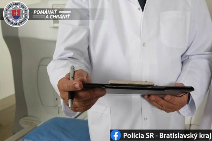 Ilustračný obrázok k článku Podvodník sa vydával za lekára. Bratislavčanku pripravil o celoživotné úspory