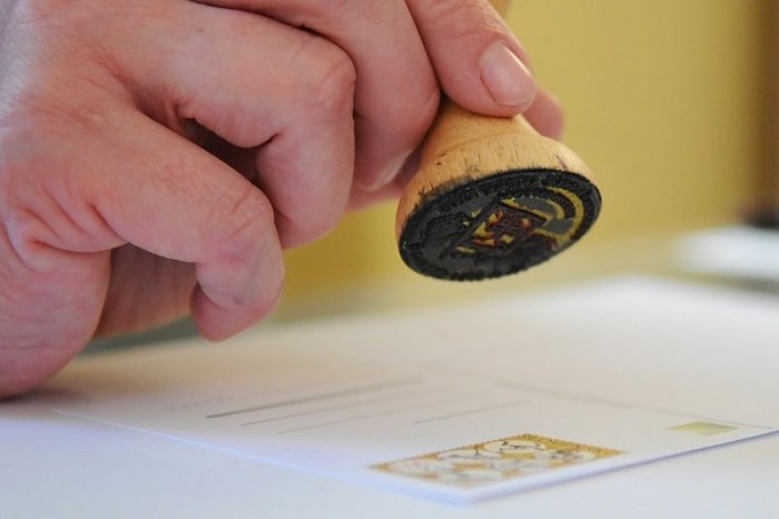 Ilustračný obrázok k článku Slovenská pošta vydáva poštovú známku COVID-19