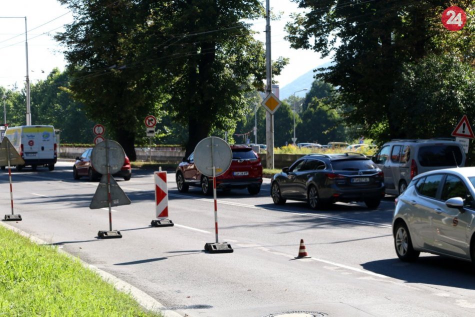 Ilustračný obrázok k článku Bystričania sa musia obrniť trpezlivosťou: Obmedzenia pri Hrone sa predlžujú