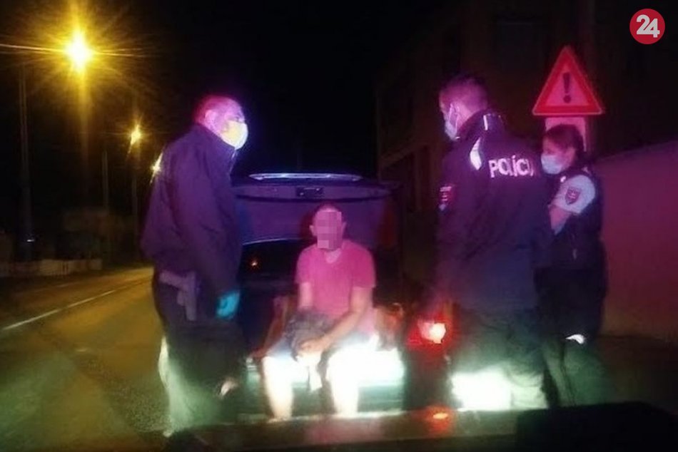 Ilustračný obrázok k článku Kosovčan prevážal sýrskych migrantov: Na Slovensko sa dostali, potom im klepli po prstoch