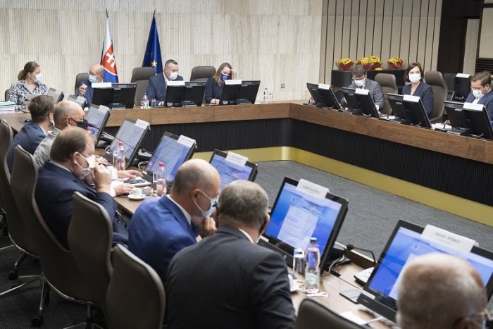 Ilustračný obrázok k článku Fiasko na tripartite! Odborári odišli z rokovania, zverejnili výšku MINIMÁLNEJ mzdy