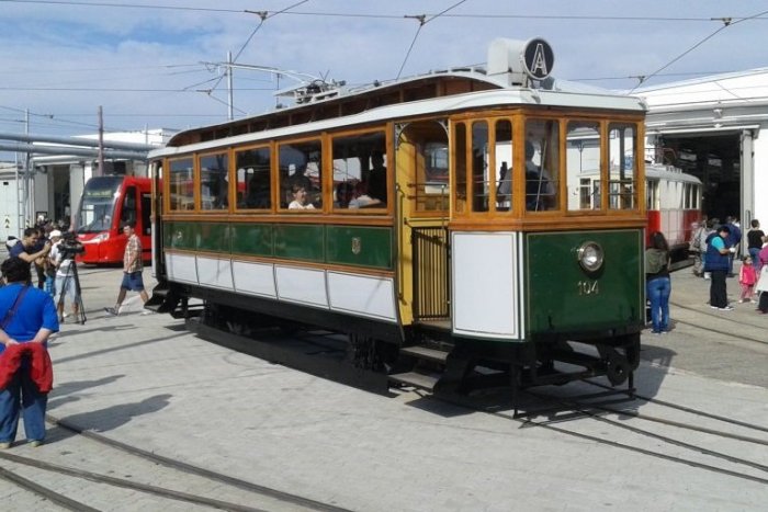 Ilustračný obrázok k článku Chystajú sa oslavy 125. výročia MHD v Bratislave. Po meste vás odvezú historické vozidlá