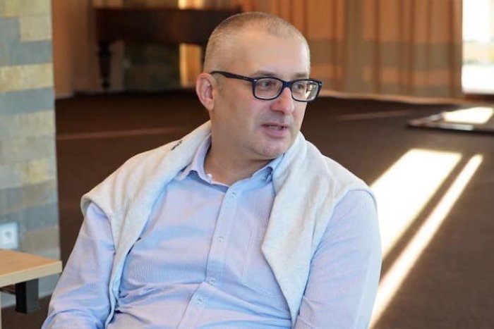 Ilustračný obrázok k článku Nemám čas na blbosti! Vybuchol primátor Hlohovca a hovorí o vládnom populizme