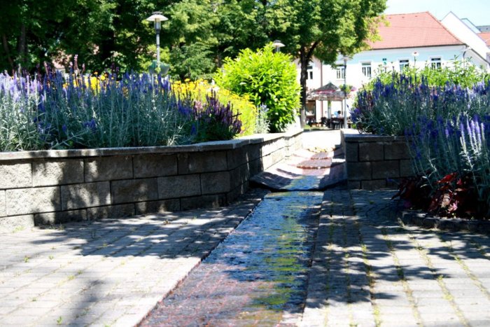 Ilustračný obrázok k článku Prievidzské námestie by malo byť zelenšie: Pomôcť má tento projekt