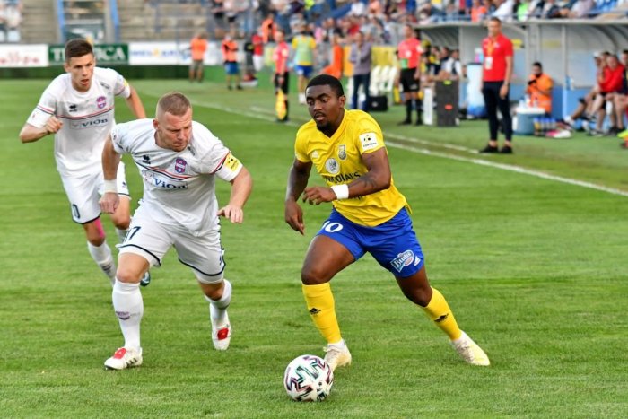 Ilustračný obrázok k článku Obranca Peter Čögley po prehre v Michalovciach: Prehajdákali sme prvý polčas!