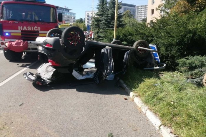 Ilustračný obrázok k článku Tragická nehoda v Košiciach! Auto skončilo na streche, FOTO