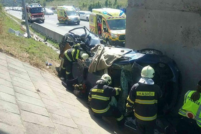Ilustračný obrázok k článku Tragická dopravná nehoda na R1 si vyžiadala ľudský život, FOTO