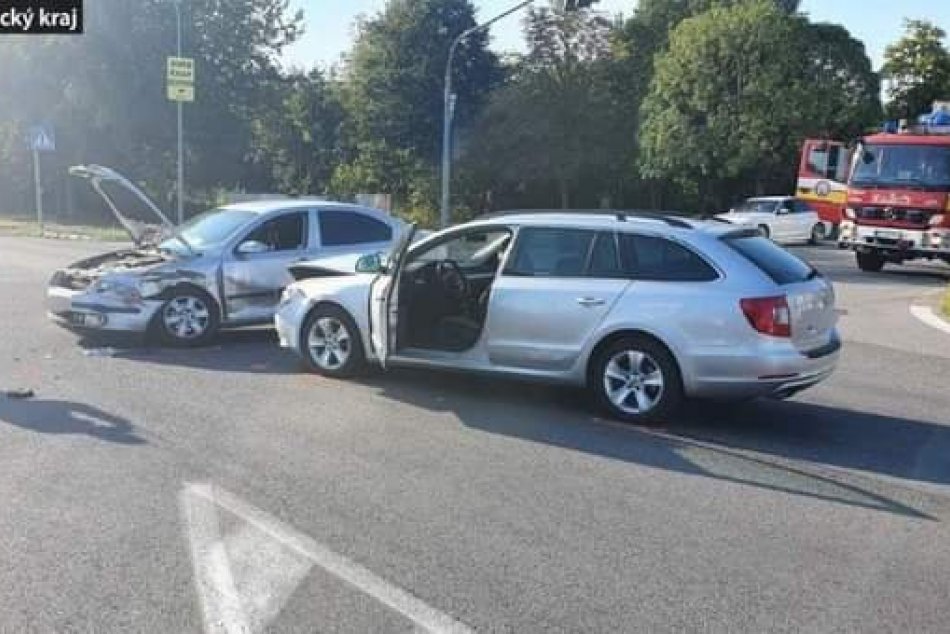 Ilustračný obrázok k článku V Michalovciach sa zrazili dve mladé vodičky, FOTO