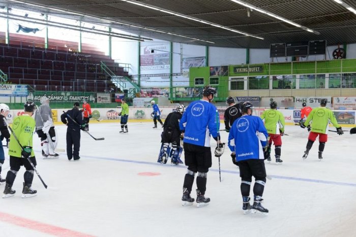 Ilustračný obrázok k článku Ďalší rez kádrom Býkov: V tíme skončila štvorica hráčov