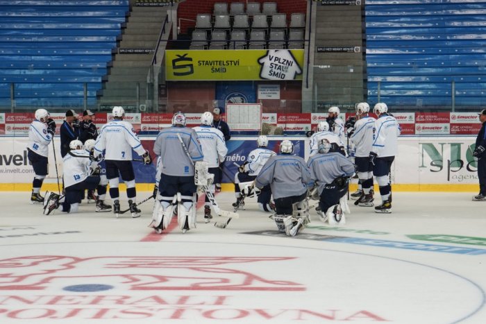 Ilustračný obrázok k článku V hokejovom klube majú problém: Do karantény putuje až 28 ľudí! Jeden z nich je Slovák