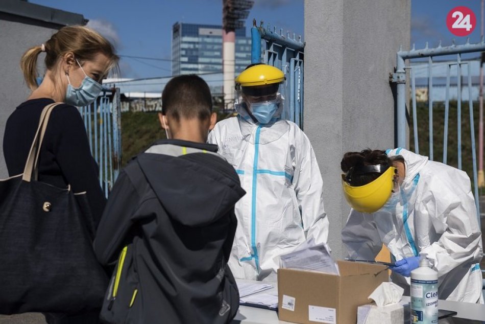 Ilustračný obrázok k článku Rázny skok nad 900 prípadov COVID-19: V Trenčianskom kraji len 2 okresy bez prírastku