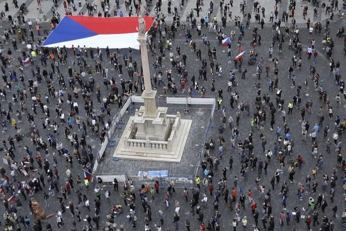 Ilustračný obrázok k článku V Česku pribudlo rekordných 650 nakazených, v karanténe sú aj politici