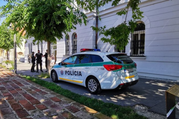 Ilustračný obrázok k článku Trnavské súdy museli evakuovať: Budovy prehľadávali pyrotechnici