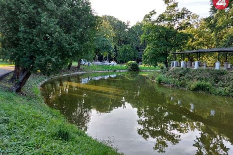 Ilustračný obrázok k článku Tragédia v Trebišove: Žena sa utopila v jazierku