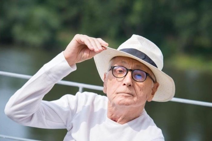 Ilustračný obrázok k článku Srdcervúce slová Menzelovej manželky: V našich náručiach tvoje telo opustilo náš svet, FOTO