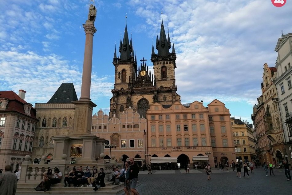 Ilustračný obrázok k článku Česko sprísňuje opatrenia po návrate zo zahraničia: Povinné testy aj do práce!