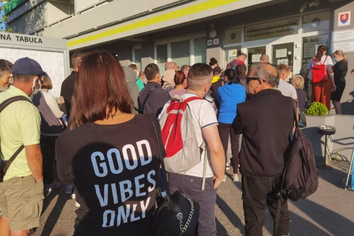 Ilustračný obrázok k článku Cudzinecká polícia v Bratislave je terčom kritiky. Takto k nám zahraničných vedcov neprilákame