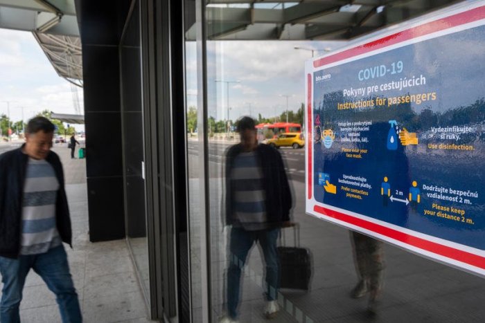 Ilustračný obrázok k článku Musia prísť Slováci žijúci v zahraničí na testovanie? TAKÁTO je odpoveď!