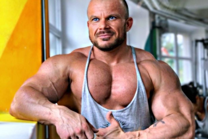Ilustračný obrázok k článku Medzi kulturistami zavládol smútok: Silák Jakub už cvičí v nebeskej posilňovni, FOTO