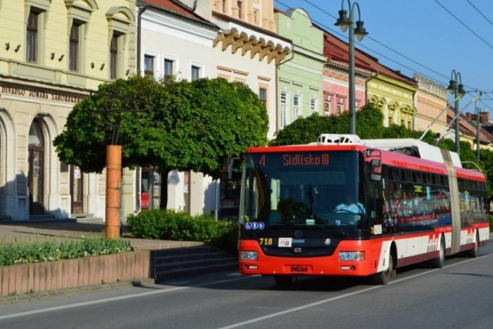 Ilustračný obrázok k článku Novinka v prešovskej MHD: Názvy zastávok nahovorí notoricky známy hlas rodáka!