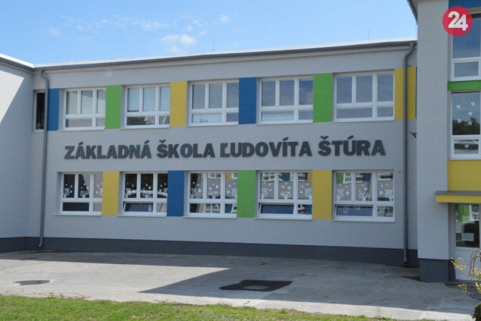 Ilustračný obrázok k článku Prvá časť rekonštrukcie školy sa podarila: Mesto chce získať ďalšie financie, FOTO