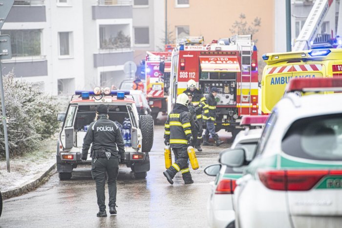 Ilustračný obrázok k článku Byt v Brezne zachvátili plamene: Zasahoval aj evakuačný autobus