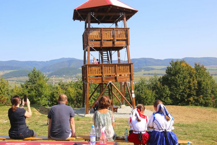 Ilustračný obrázok k článku Má 11 metrov a je novou atrakciou : Na východe už otvorili vyhliadkovú vežu