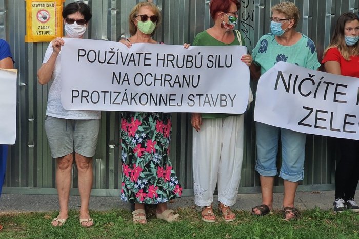 Ilustračný obrázok k článku Vrakunčania bojujú s developerom:  Časy mečiarizmu sú späť, tvrdia